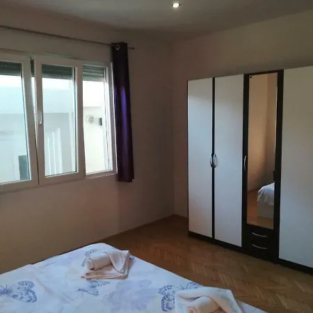 Tara's Place 3* זאדאר