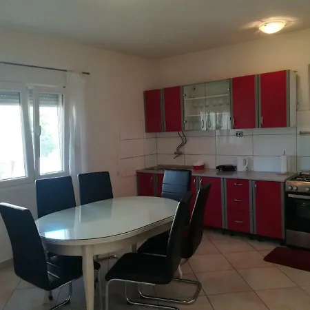 Tara's Place בית הארחה 3*